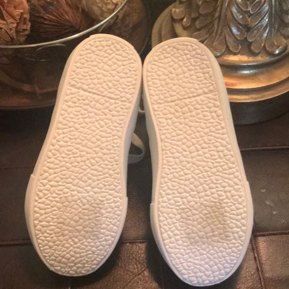 NWT-GIRLS MICHAEL KORS SHOES - Picture 5 of 5